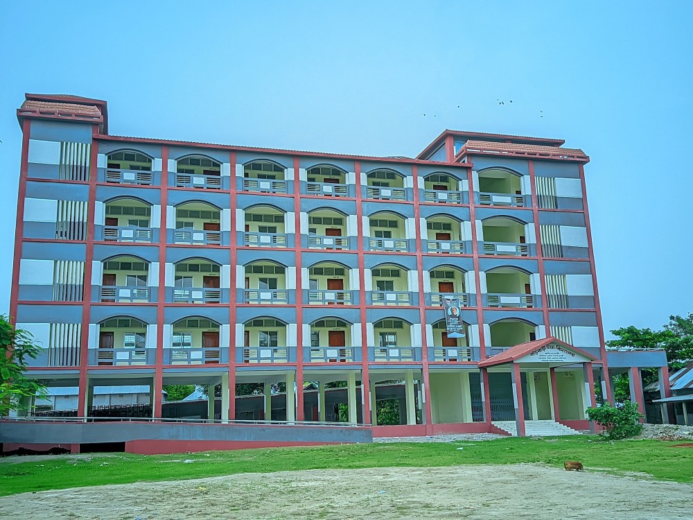                                নতুন ভবন
                               